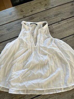DELUC white gauzy sleeveless top Size L.